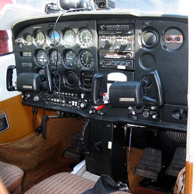 HB-CGI Cockpit @ LSZB
