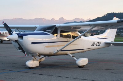 HB-CZV @ LSZB