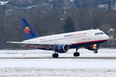 D-AHIL touching down Rwy 14 @ LSZB